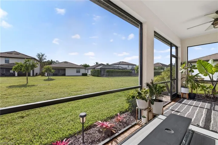 9452 Foxglove Ln, Naples, Florida 34120