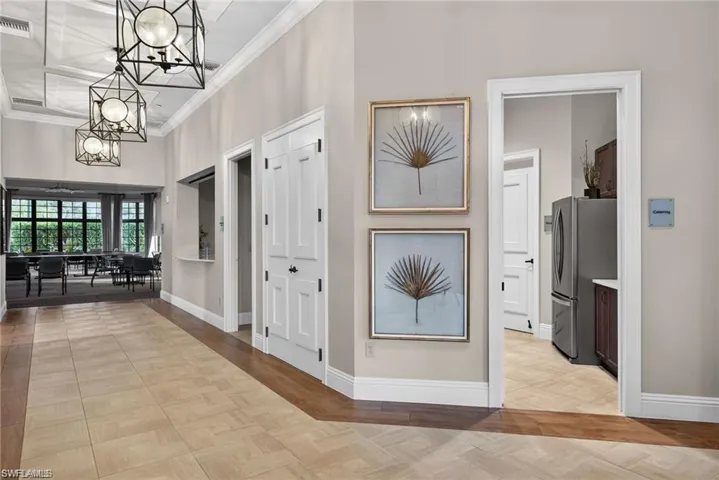 9452 Foxglove Ln, Naples, Florida 34120