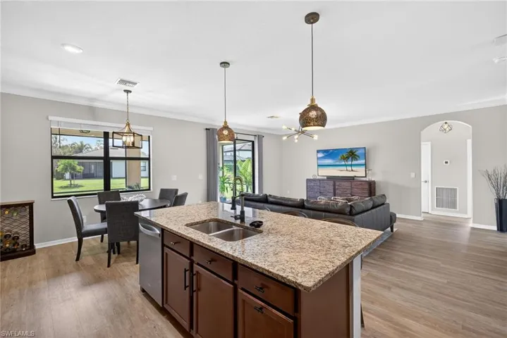 9452 Foxglove Ln, Naples, Florida 34120