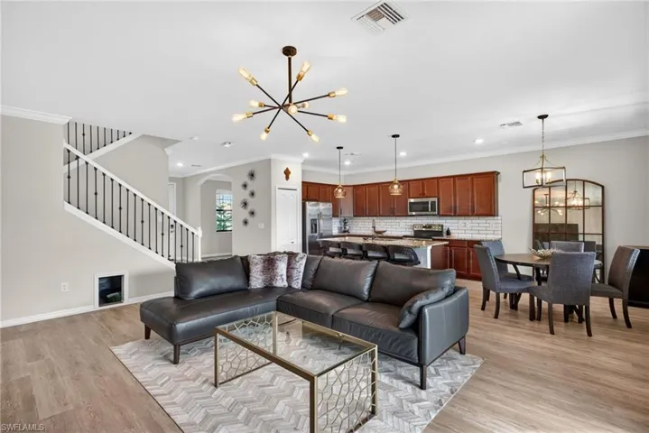 9452 Foxglove Ln, Naples, Florida 34120