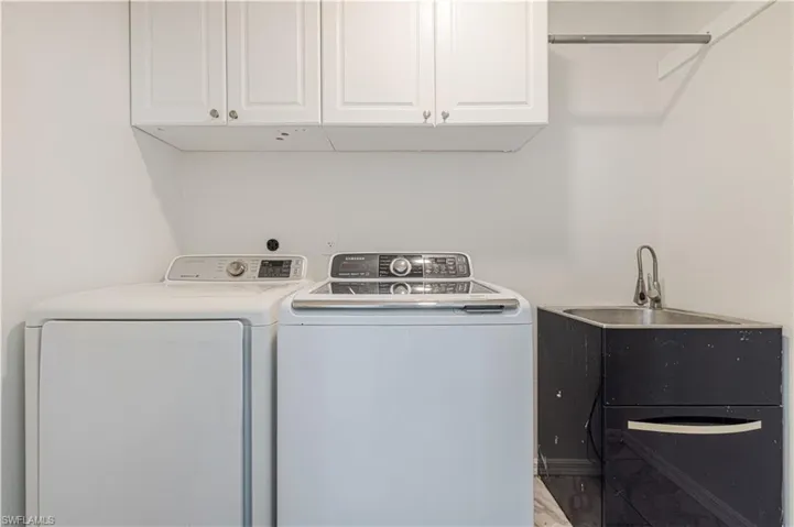 11141 Lakeland Cir, Fort Myers, Florida 33913