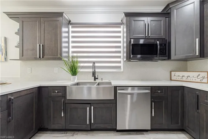 11141 Lakeland Cir, Fort Myers, Florida 33913
