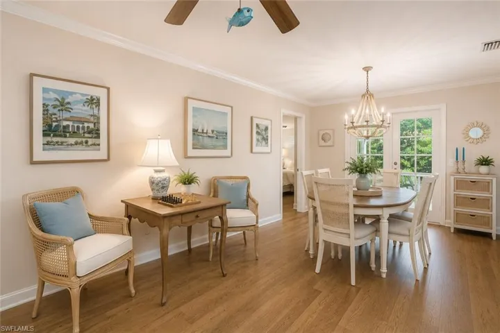 587  Parkwood  LN, Naples, FL 34103