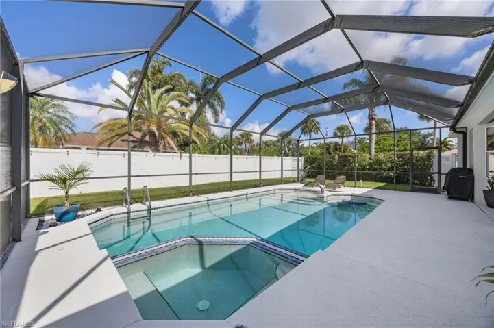 382  Burnt Pine  DR, Naples, FL 34119