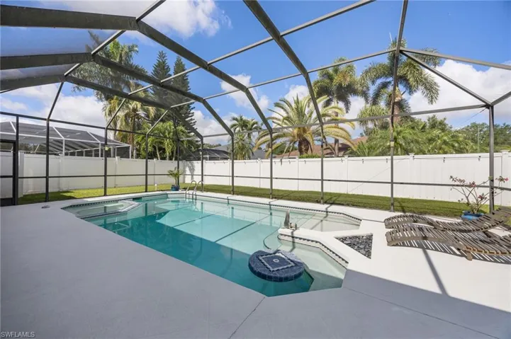 382  Burnt Pine  DR, Naples, FL 34119