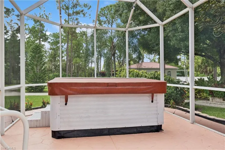 Above ground spa is a plus