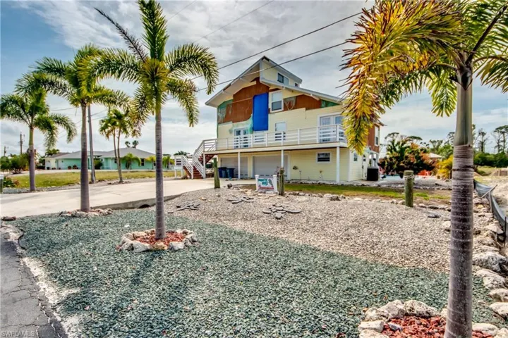 3579 Manatee DR, ST. JAMES CITY FL 33956