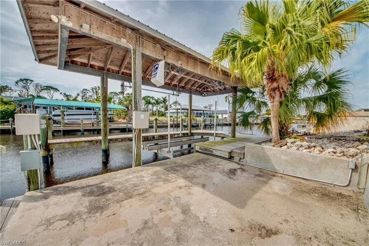 3579 Manatee DR, ST. JAMES CITY FL 33956