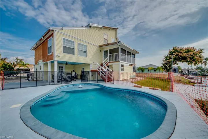 3579 Manatee DR, ST. JAMES CITY FL 33956