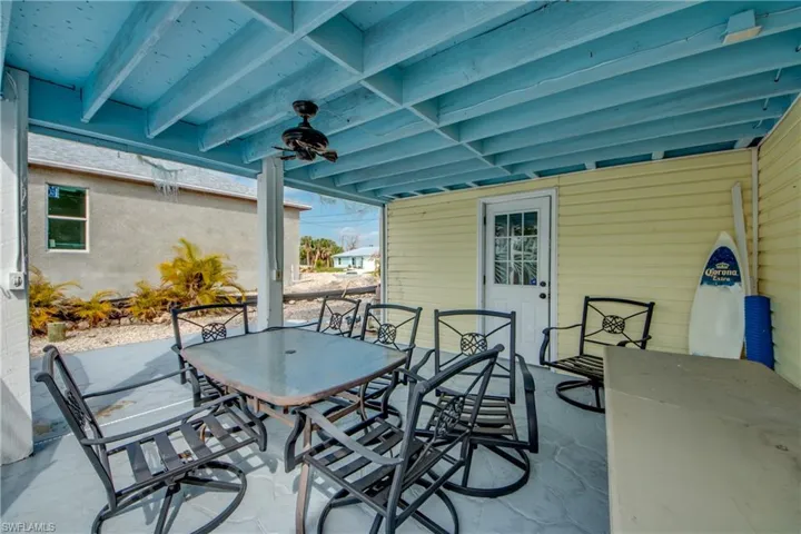 3579 Manatee DR, ST. JAMES CITY FL 33956