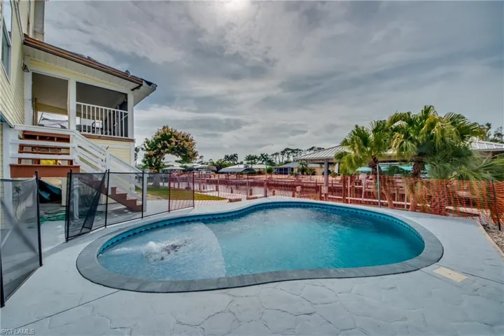 3579 Manatee DR, ST. JAMES CITY FL 33956