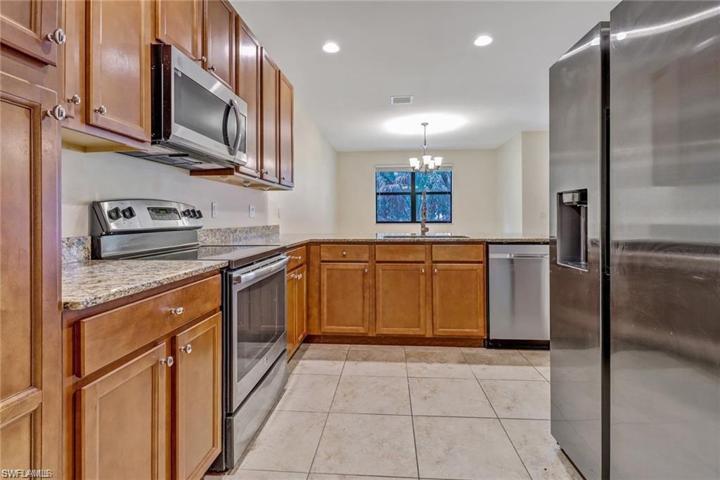 Stainless Steel Appliances, Granite Countertops