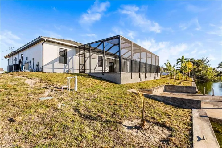 3318 Ne 13th Pl, Cape Coral, Florida 33909