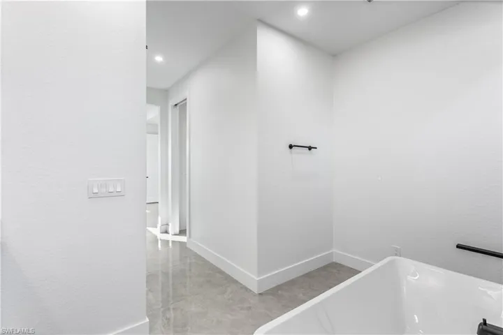 3318 Ne 13th Pl, Cape Coral, Florida 33909