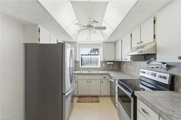 853 SE 46th  LN, Cape Coral, FL 33904