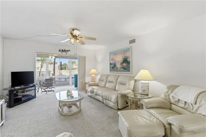 853 SE 46th  LN, Cape Coral, FL 33904