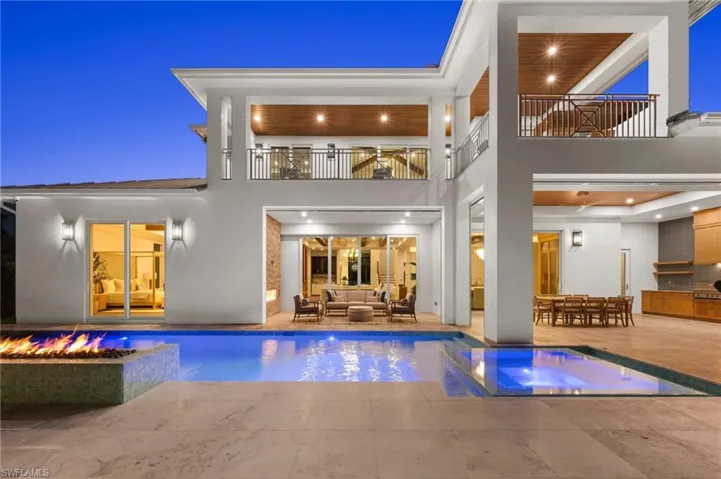 570 Harbour Dr, Naples, Florida 34103