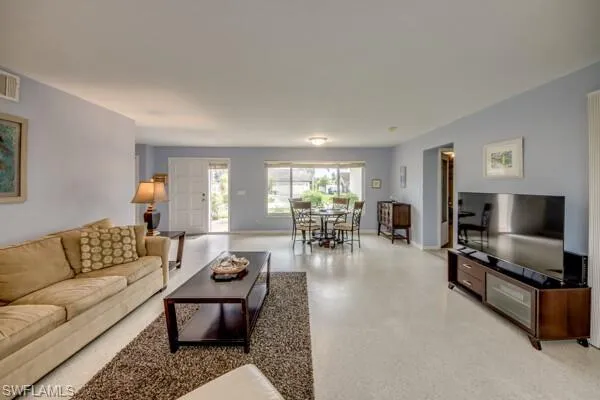 913 43rd TER, Cape Coral, FL 33904,224090746