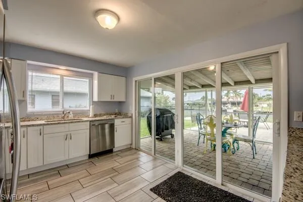913 43rd TER, Cape Coral, FL 33904,224090746