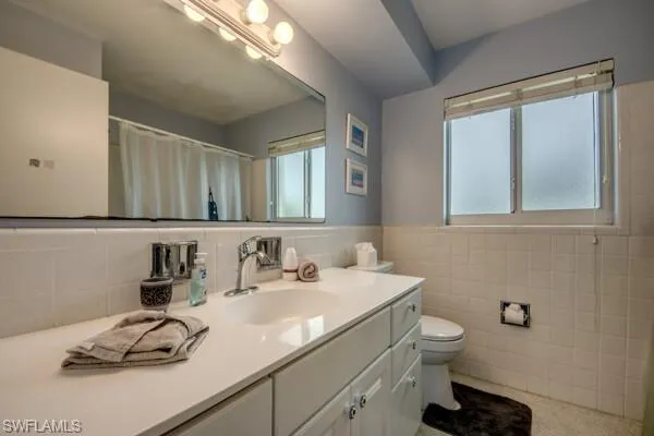 913 43rd TER, Cape Coral, FL 33904,224090746