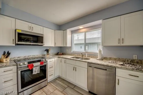 913 43rd TER, Cape Coral, FL 33904,224090746