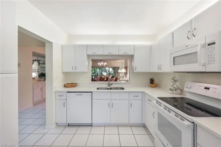 Beautiful white kitchen