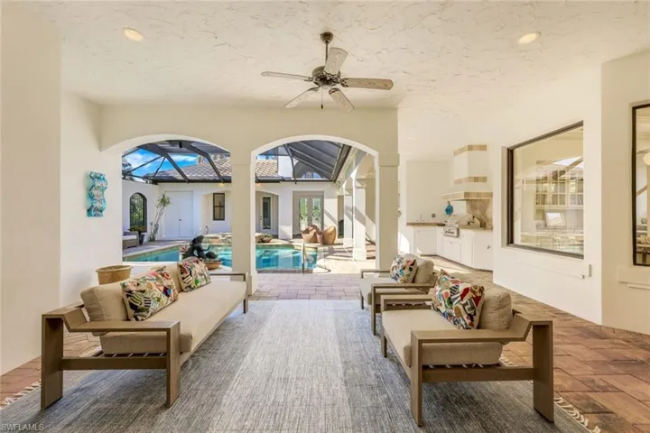 Covered front lanai