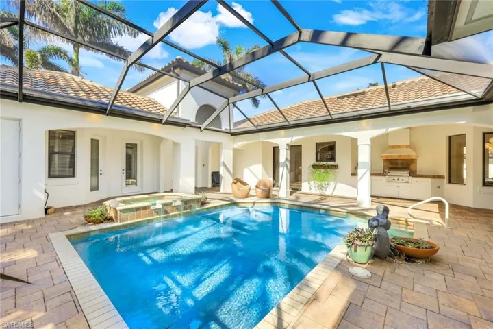 Heated saltwater Pool & Spa