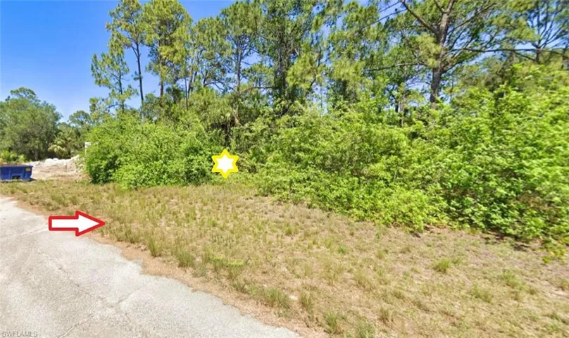905  Emerald  ST, Labelle, FL 33935