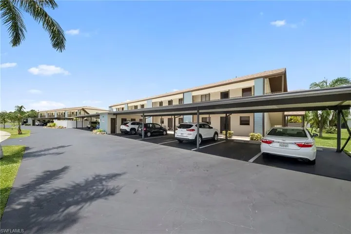 3917 Country Club Blvd 102, Cape Coral, Florida 33904