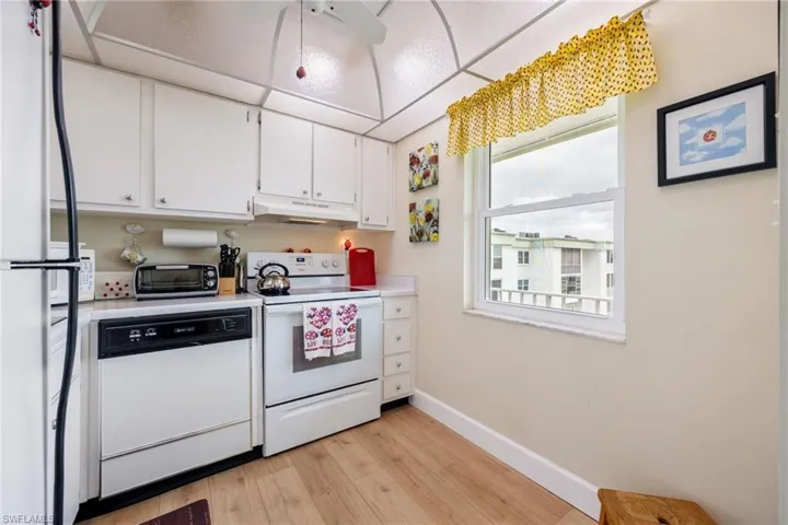 1580 Pine Valley Dr 415, Fort Myers, Florida 33907