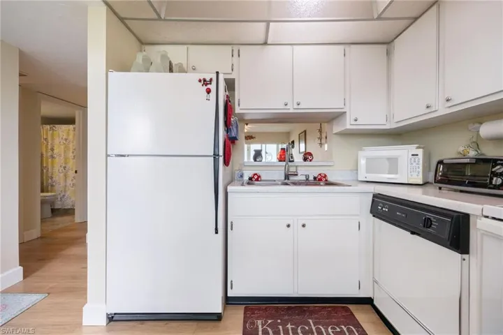 1580 Pine Valley Dr 415, Fort Myers, Florida 33907