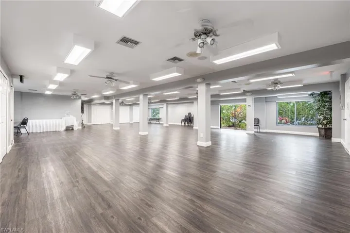 1580 Pine Valley Dr 415, Fort Myers, Florida 33907
