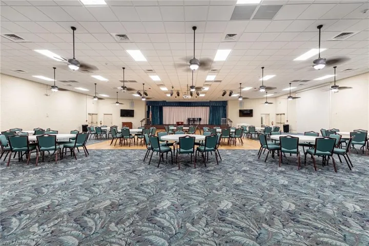 1580 Pine Valley Dr 415, Fort Myers, Florida 33907