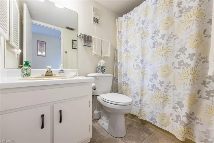 1580 Pine Valley Dr 415, Fort Myers, Florida 33907
