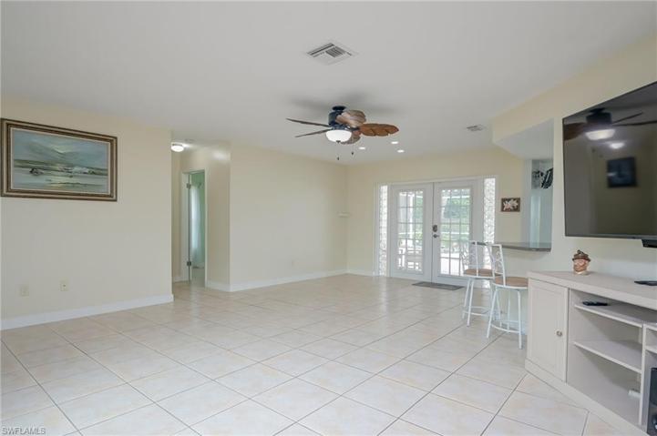 418 Glendale AVE, LEHIGH ACRES FL 33936