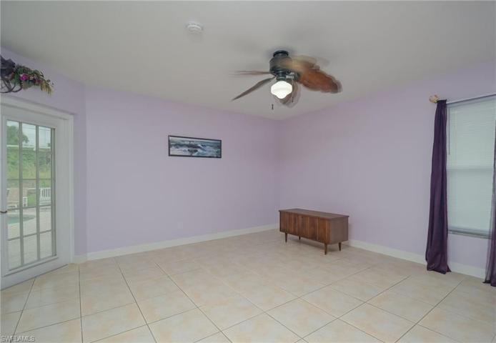 418 Glendale AVE, LEHIGH ACRES FL 33936