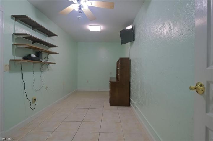 418 Glendale AVE, LEHIGH ACRES FL 33936