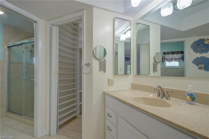 418 Glendale AVE, LEHIGH ACRES FL 33936