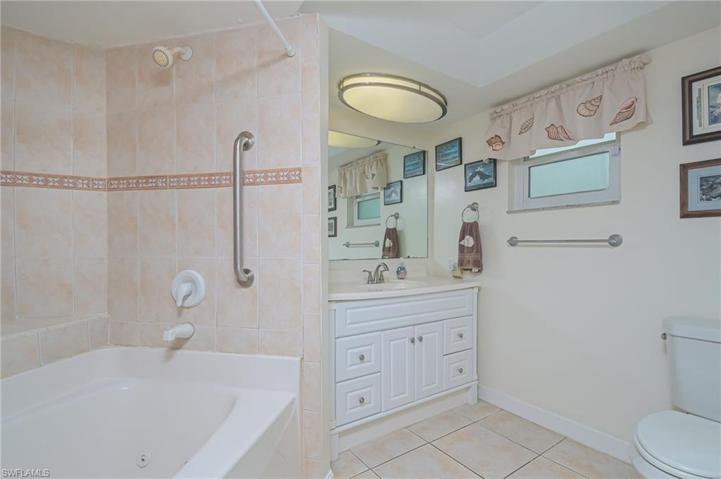 418 Glendale AVE, LEHIGH ACRES FL 33936