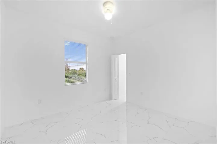 2806  69th W ST, Lehigh Acres, FL 33971