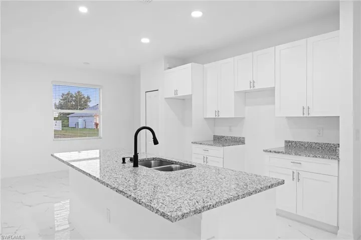 2806  69th W ST, Lehigh Acres, FL 33971