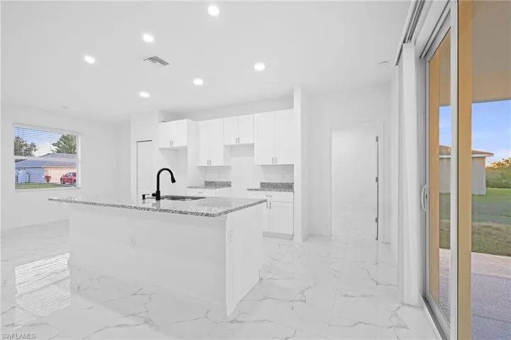 2806  69th W ST, Lehigh Acres, FL 33971