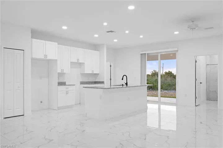 2806  69th W ST, Lehigh Acres, FL 33971