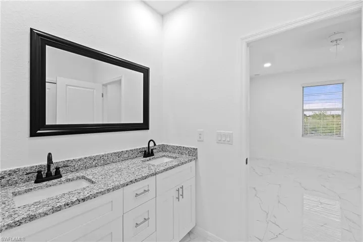 2806  69th W ST, Lehigh Acres, FL 33971