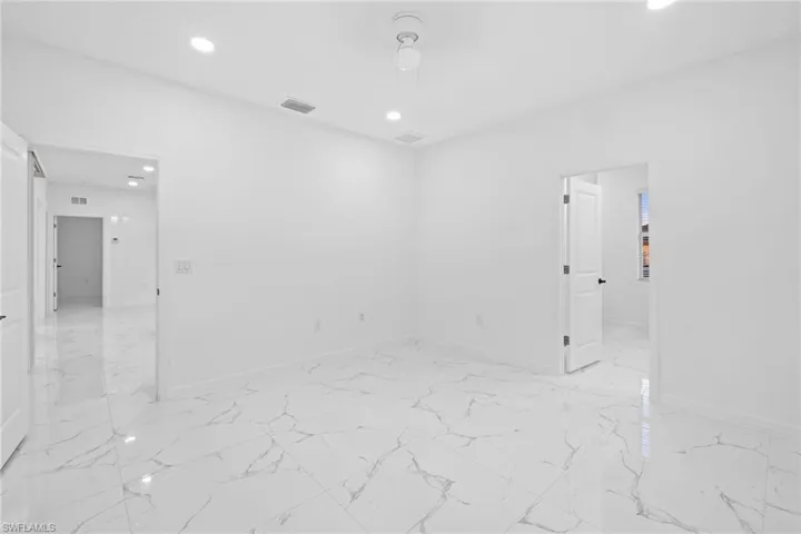 2806  69th W ST, Lehigh Acres, FL 33971