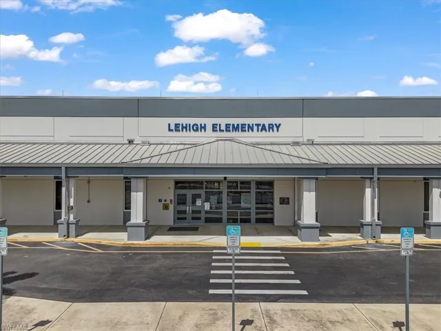 Elementary School at walking distance