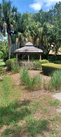 Cabana picnic area.