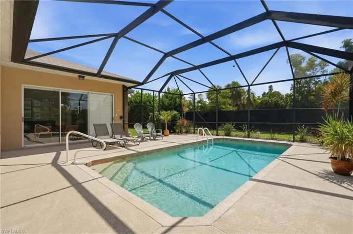 15081 Balmoral Loop, Fort Myers, Florida 33919