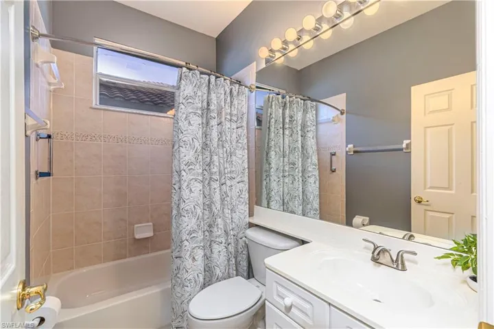 Guest Bathroom with tub